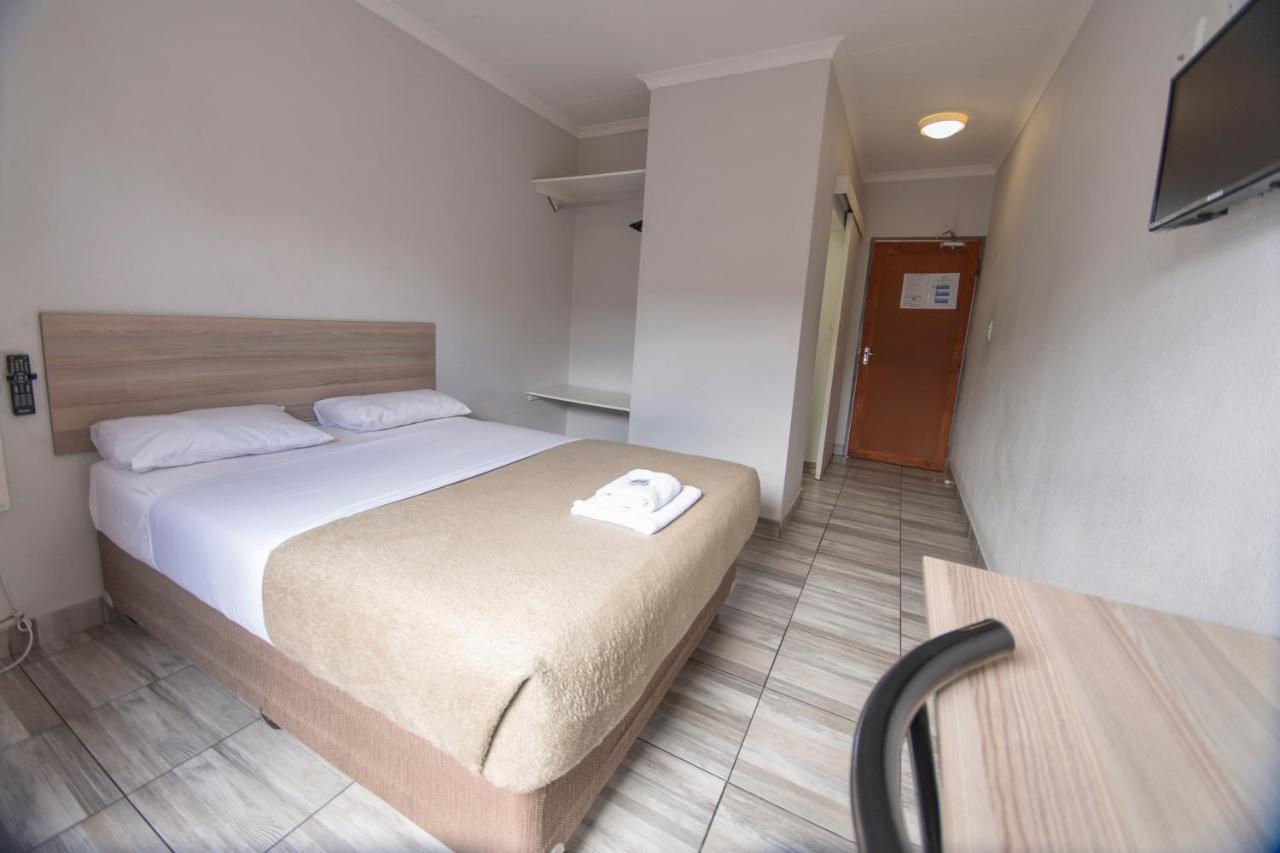 Ecomotel Marlboro ヨハネスブルグ エクステリア 写真