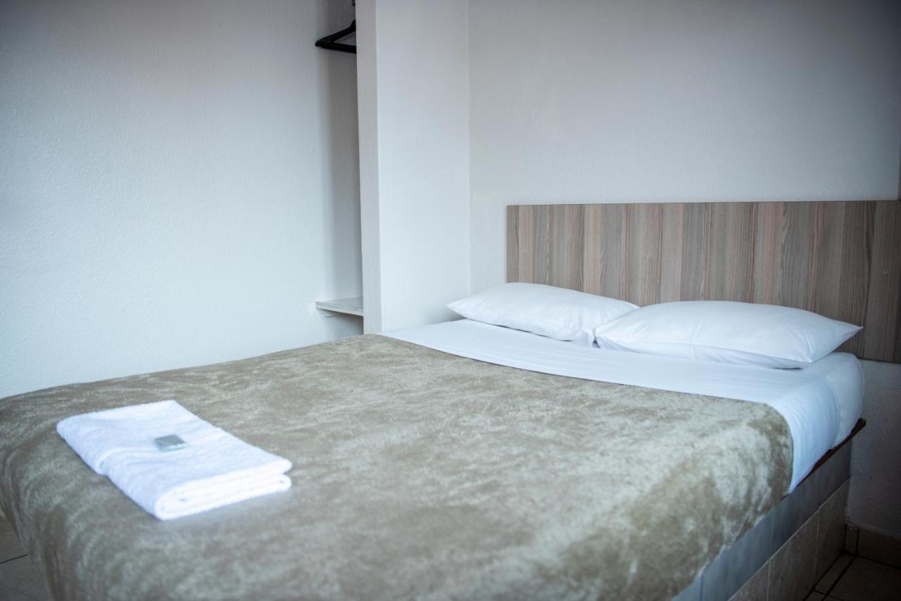 Ecomotel Marlboro ヨハネスブルグ エクステリア 写真