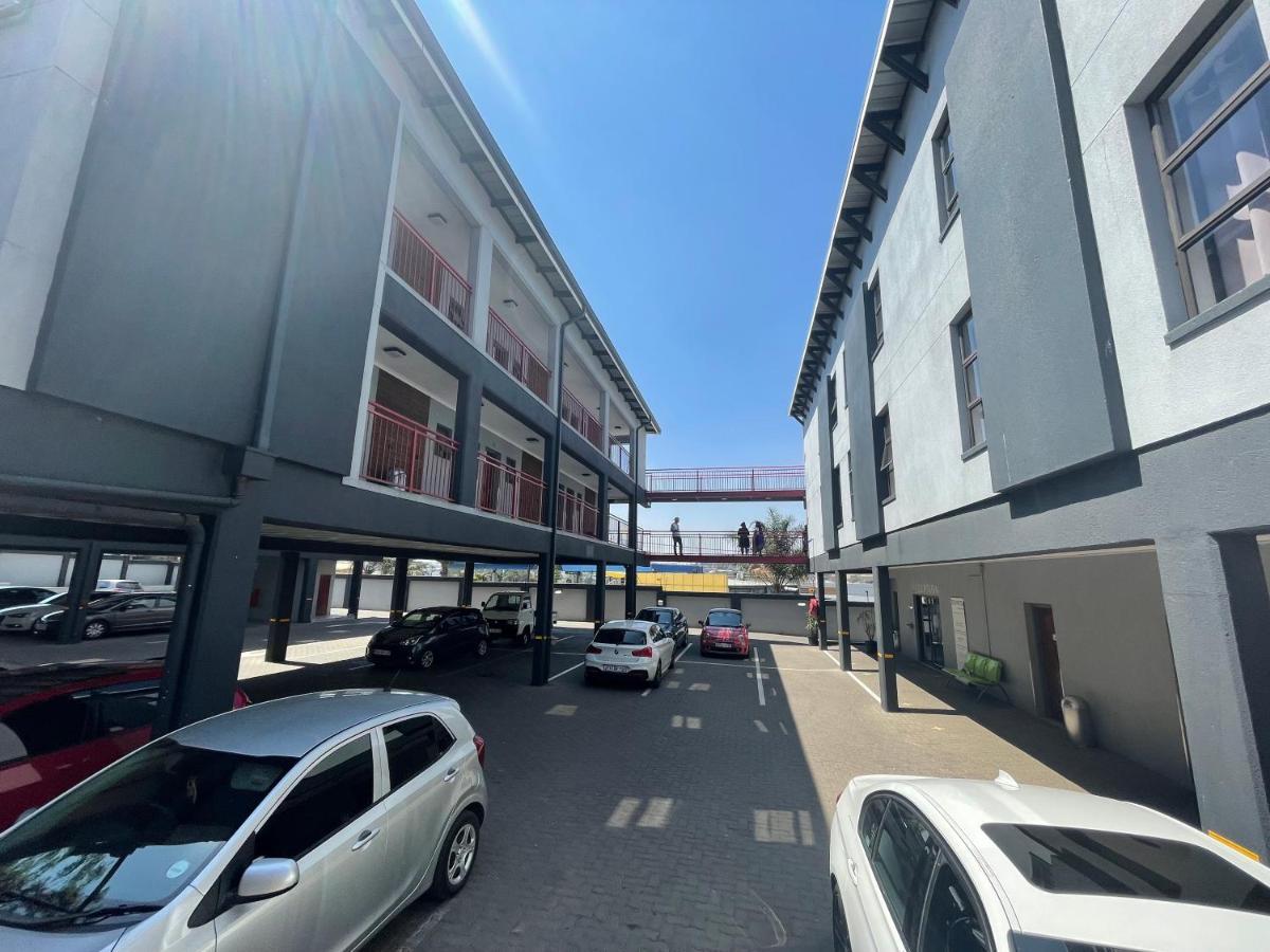Ecomotel Marlboro ヨハネスブルグ エクステリア 写真