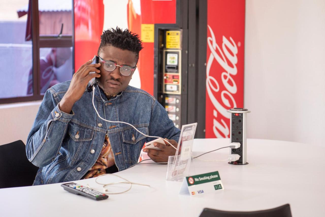 Ecomotel Marlboro ヨハネスブルグ エクステリア 写真