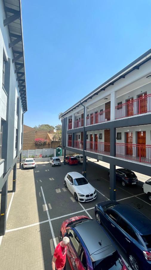 Ecomotel Marlboro ヨハネスブルグ エクステリア 写真