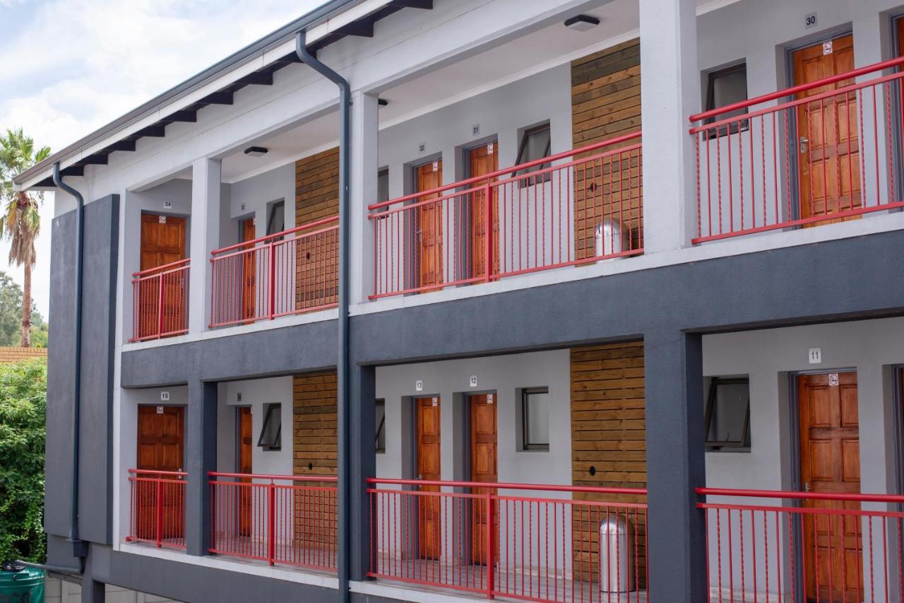 Ecomotel Marlboro ヨハネスブルグ エクステリア 写真